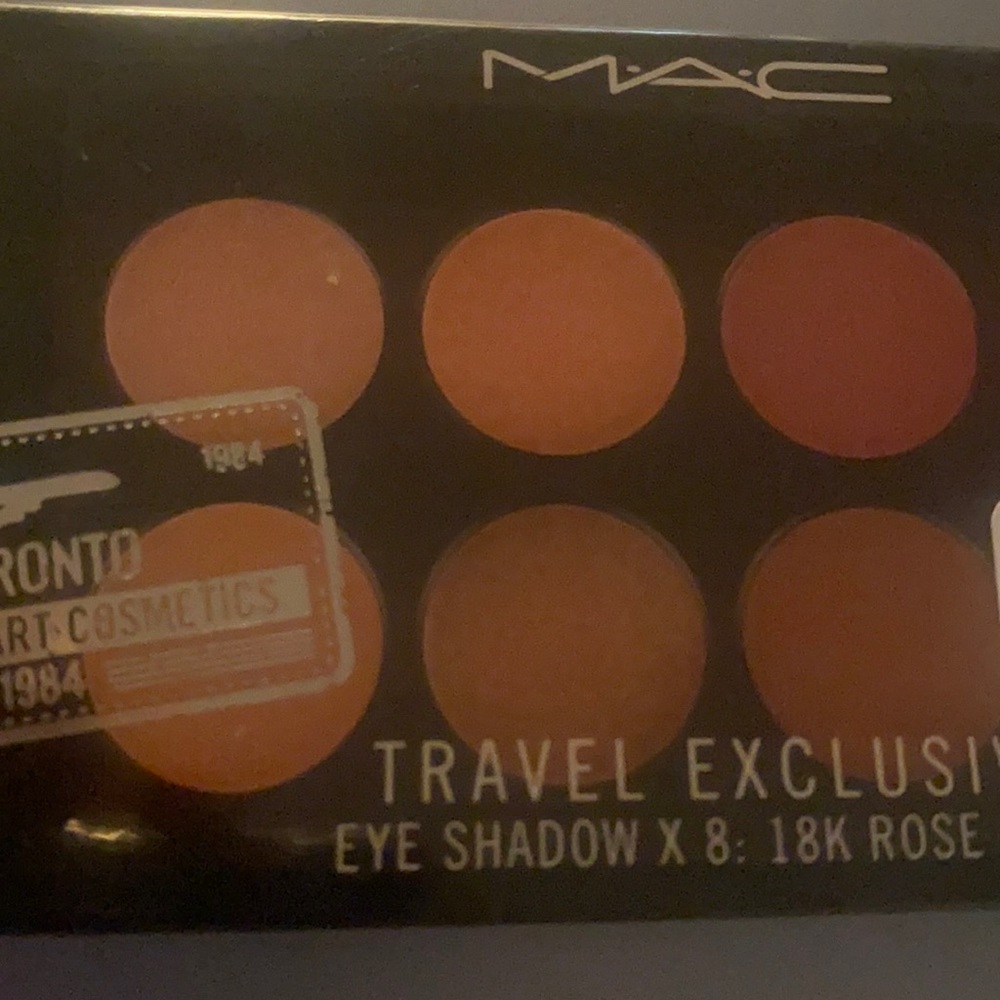 Mac Eye shadow